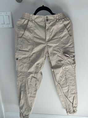 Women’s Casual Cargo Jogger Pants in Light Beige